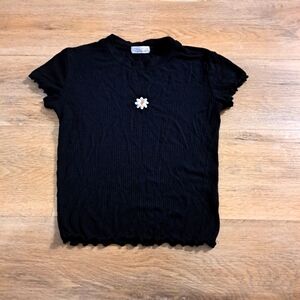 Haley & June Black Ribbed Short-sleeved Cropped Daisy  Embellishment Size Small